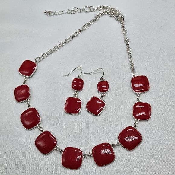 💜Red & Silver Plated Square Necklace & Dangling Earrings - Picture 15 of 16